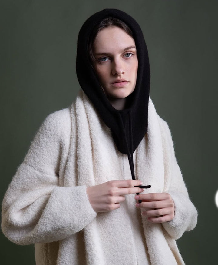 Schwarze Strickkapuze - Black Knit Hood