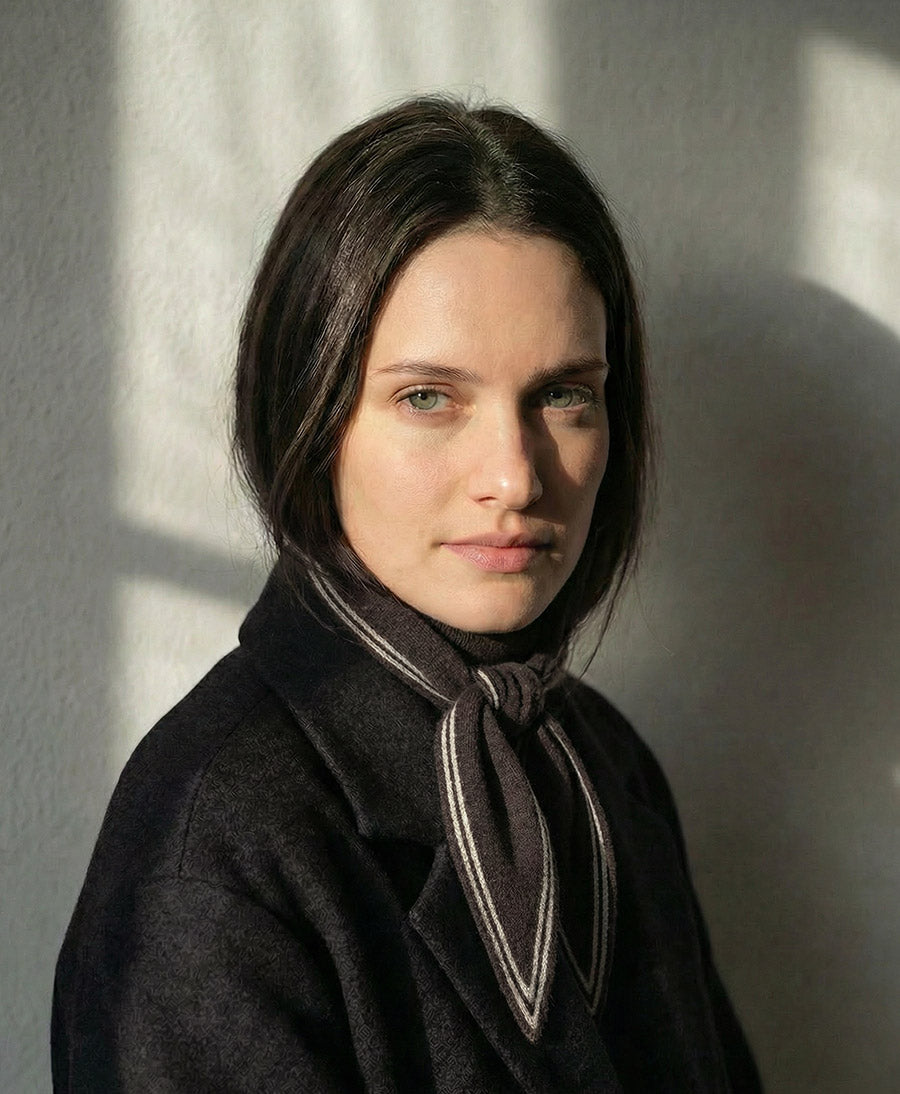 Kleiner Gestrickter Schal / Foulard aus Kaschmir - Dunkelbraun / Weiss