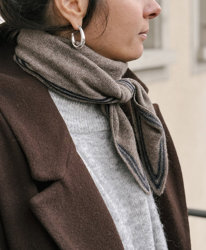 Kleiner Gestrickter Schal / Foulard aus Kaschmir - Braun / Blau