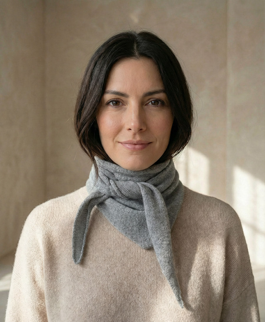 Triangel-Strickschal / Bandana aus Kaschmir - Grau