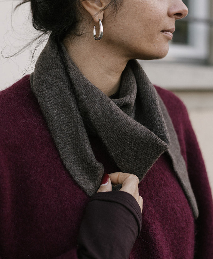 Triangel-Strickschal / Bandana aus Kaschmir - Dunkelbraun