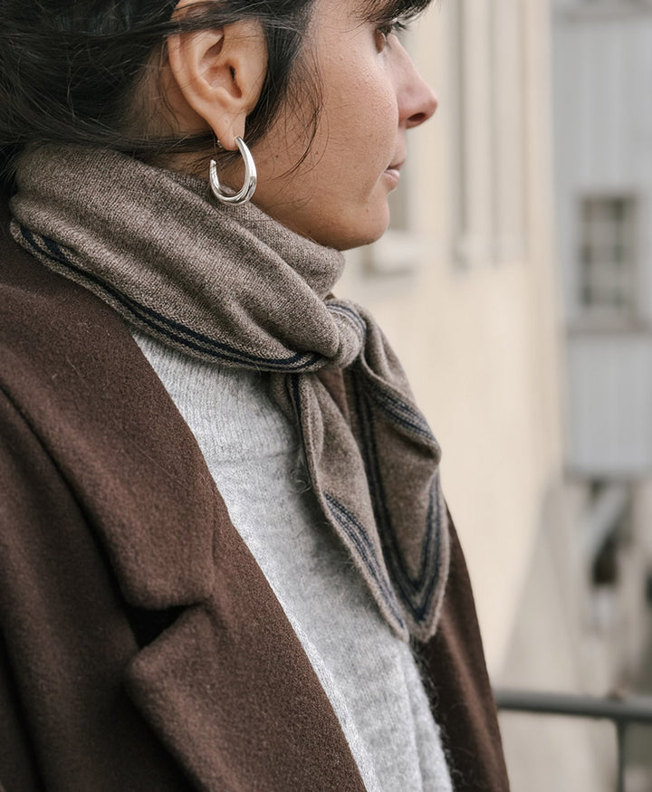 Kleiner Gestrickter Schal / Foulard aus Kaschmir - Braun / Blau