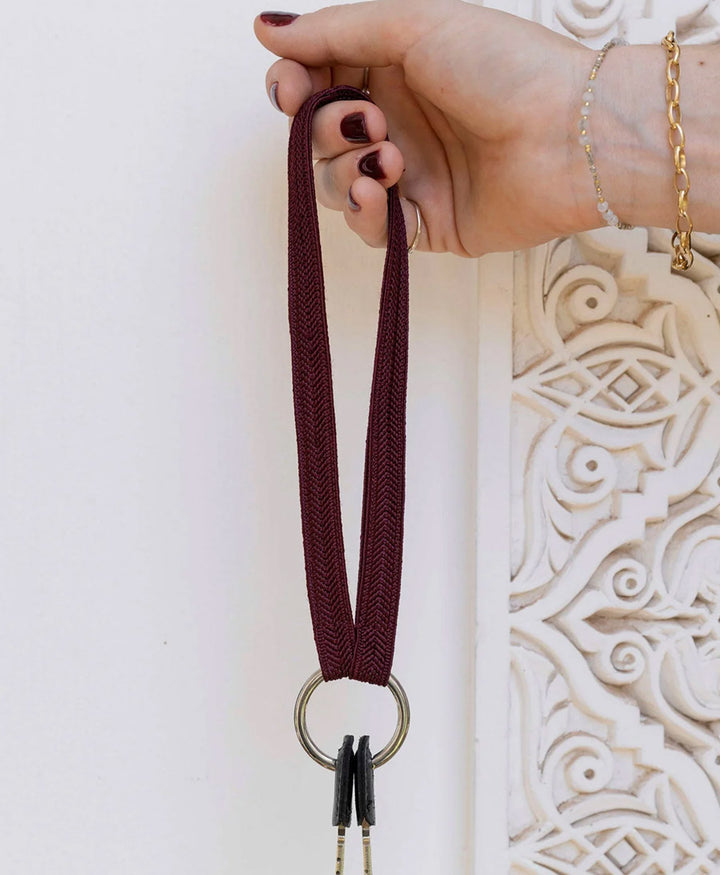 Kurzes Schlüsselband "Zahra Mini" mit silbrigem Karabiner - Ruby