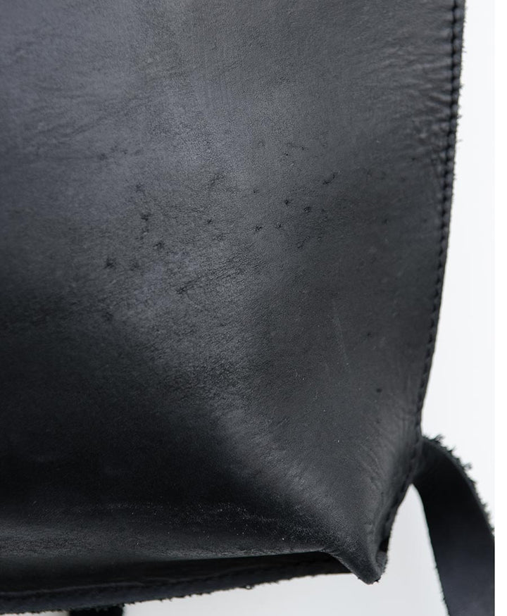 Schwarzer Lederrucksack von MATINE - Secondhand
