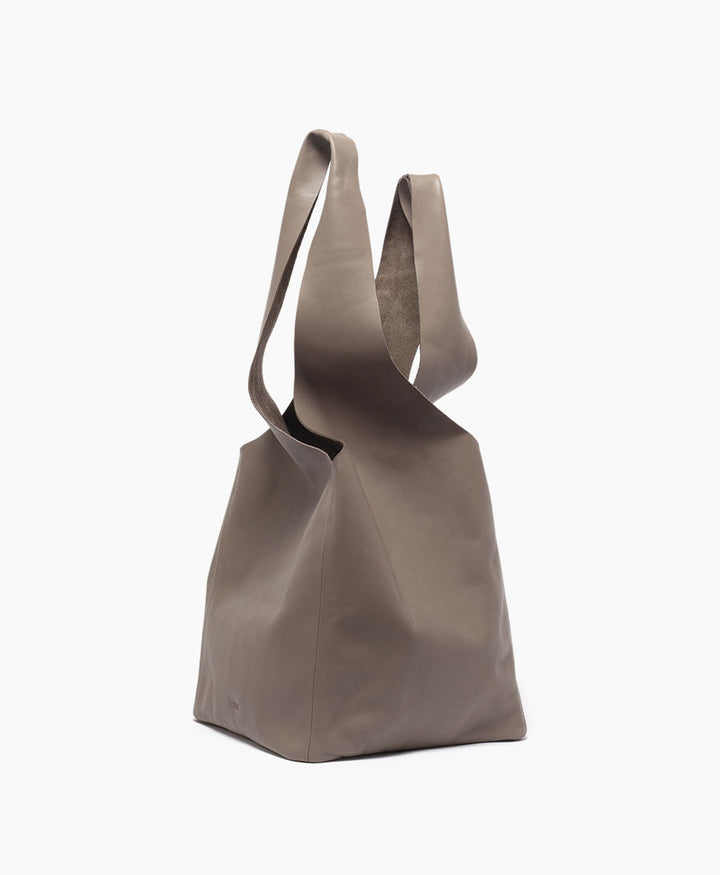 Quadratische Ledertasche Slouchy Bag - Clay