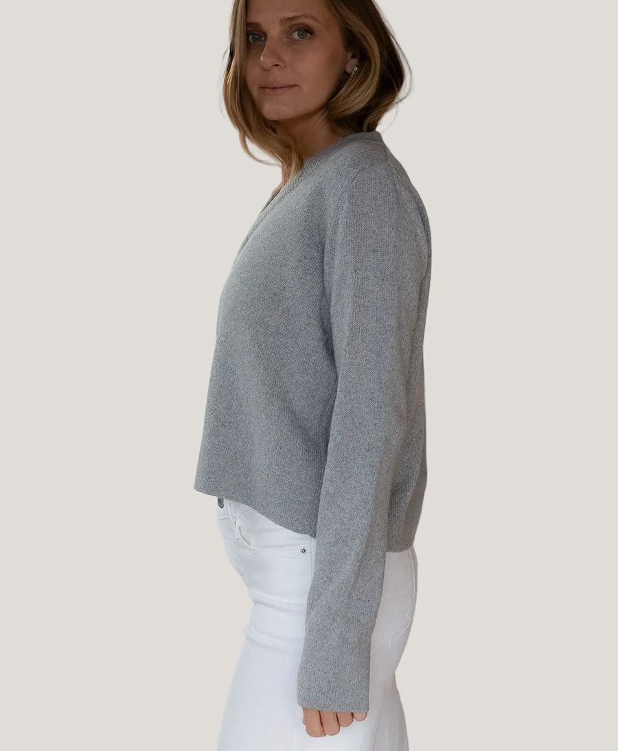 Strickpullover - Lola V-Neck Sweater - Hellgrau