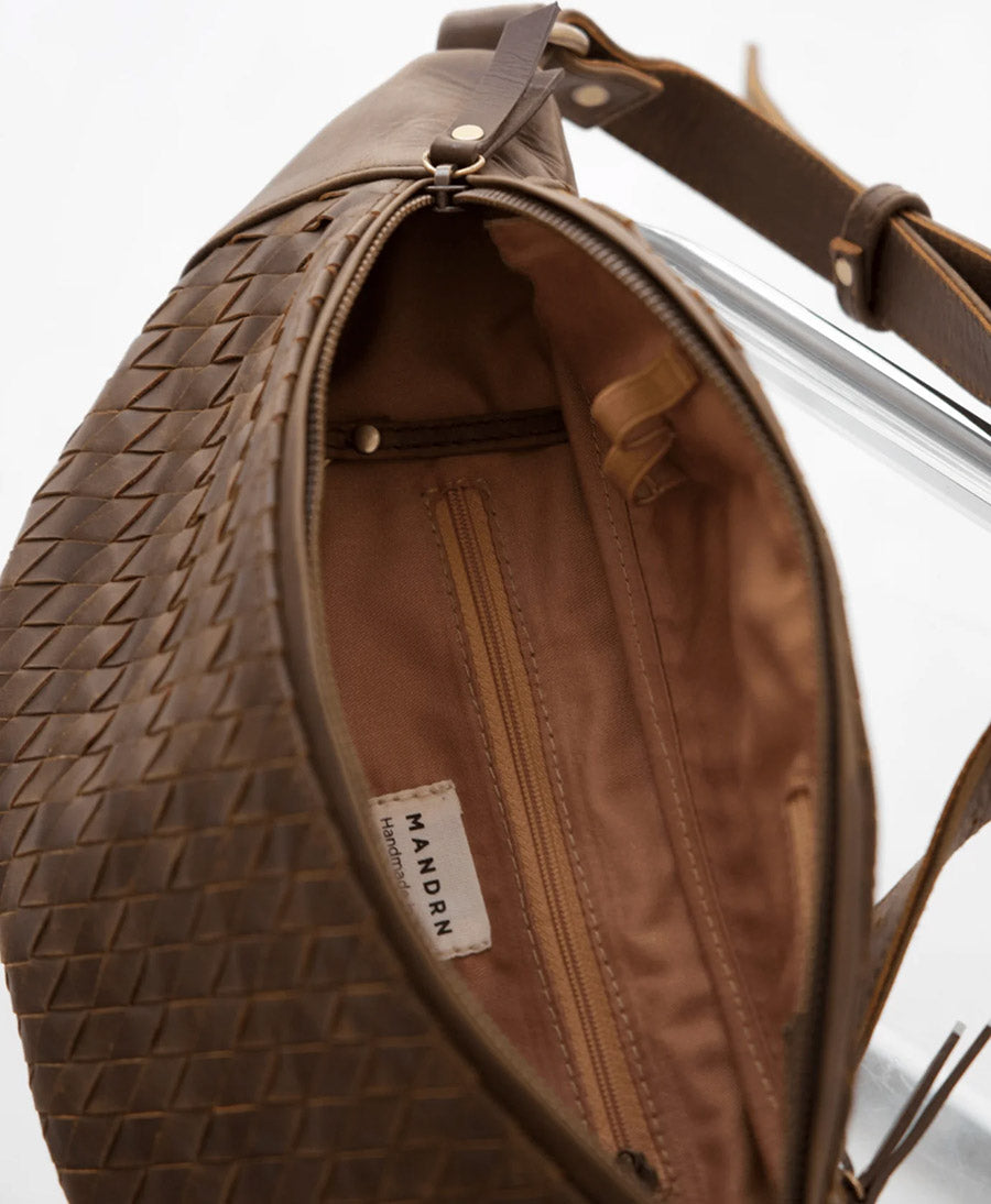 Bauchtasche aus gewebtem Leder - Woven Atlas Saddle