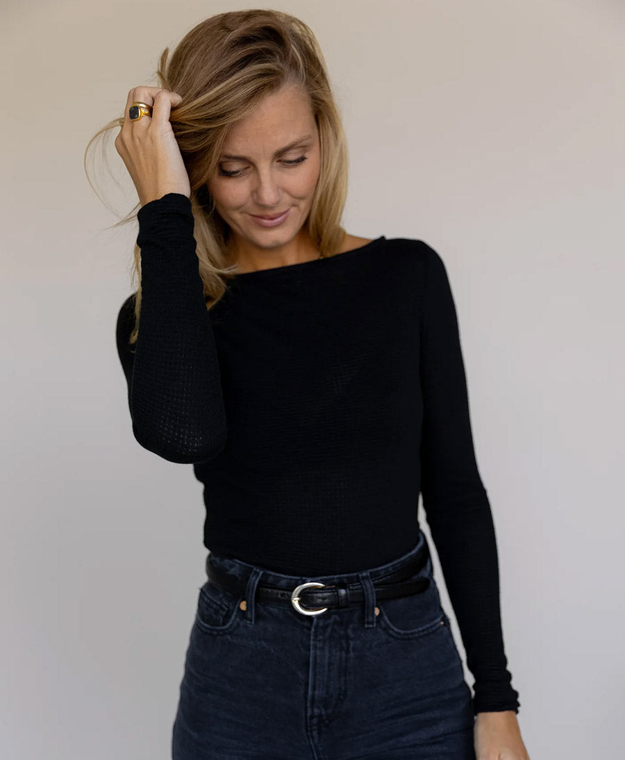 Merino Langarm-Shirt mit U-Boot-Ausschnitt - Schwarz