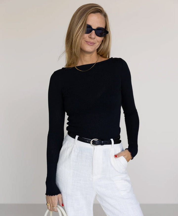 Merino Langarm-Shirt mit U-Boot-Ausschnitt - Schwarz