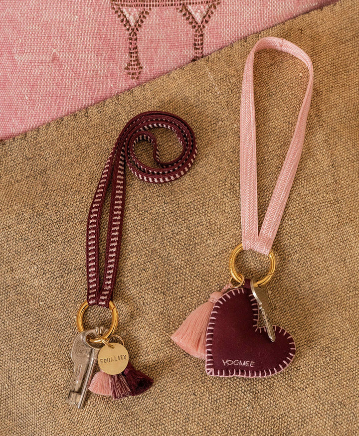 Kurzes Schlüsselband "Zahra Mini" mit vergoldetem Karabiner - Rose