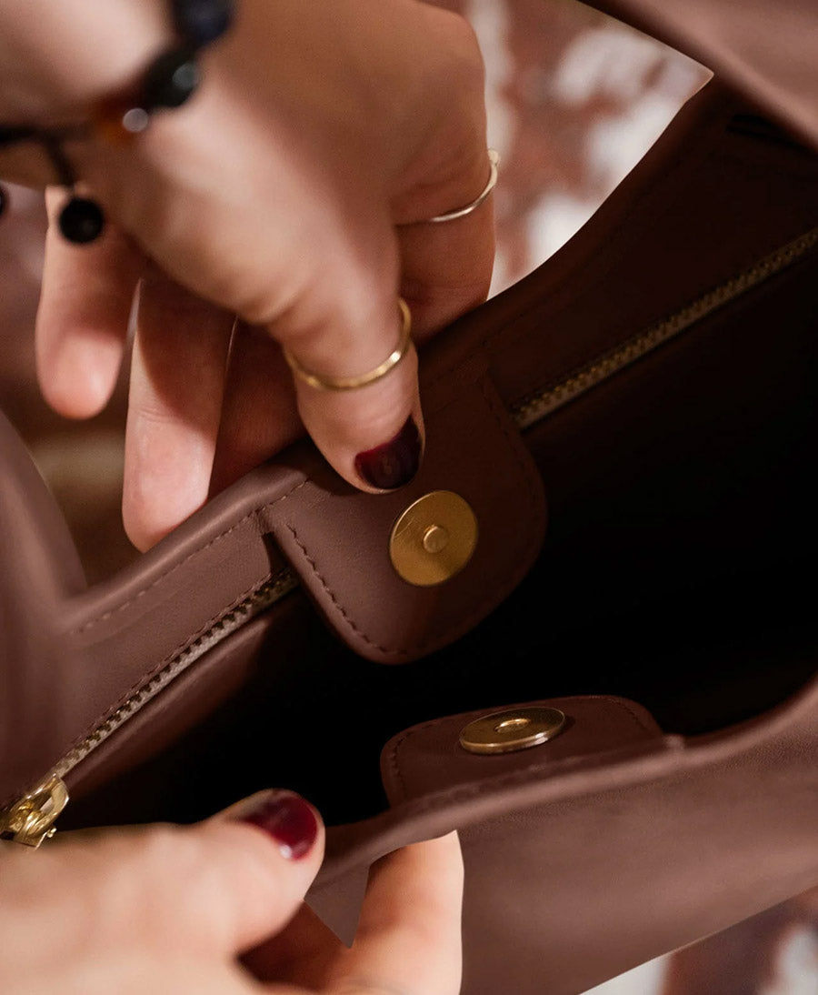 Knot Bag aus Leder NAIMA - Dunkelbraun