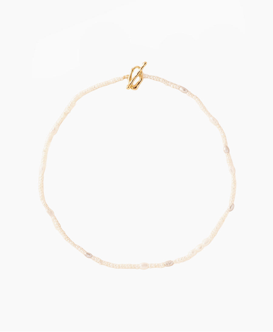 Oia Choker / Kurze Halskette mit Perlen