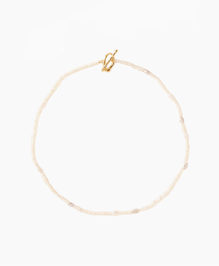Oia Choker / Kurze Halskette mit Perlen
