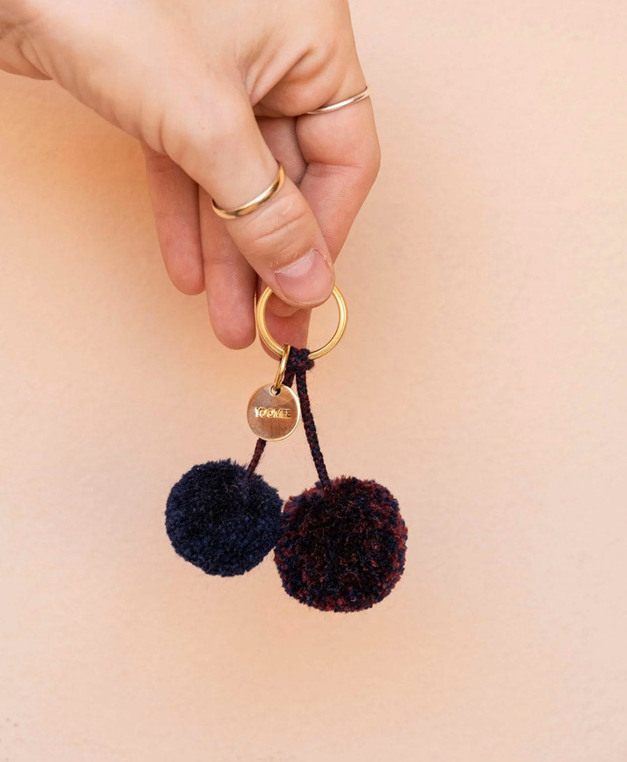 Schlüsselanhänger Pom Pom KOURA - Marine / Bordeaux