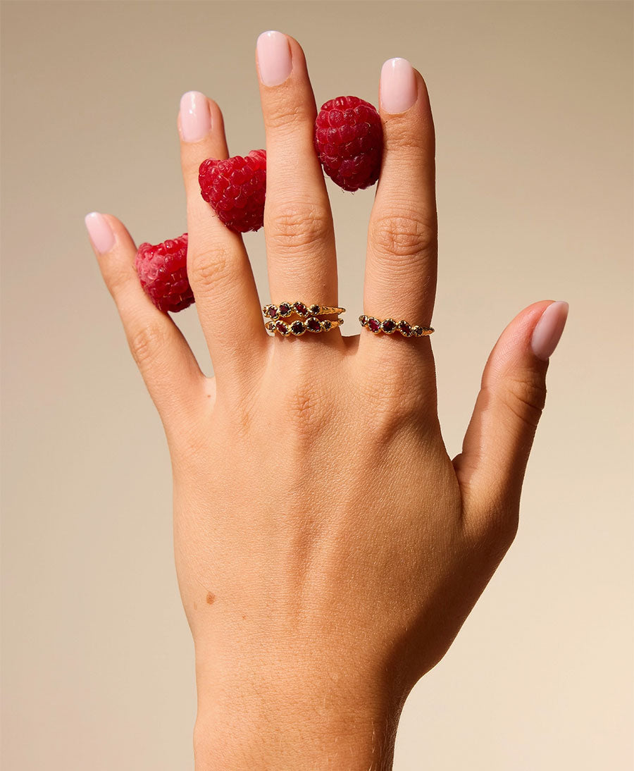 Koré Fingerring (Rot) vergoldet