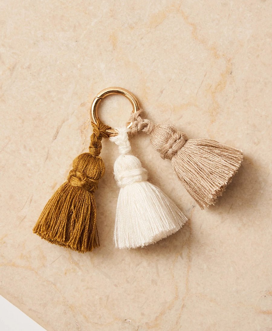 Schlüsselanhänger Tassel Trio SHOUSHA - Beige, Ecru, Olive - YOOMEE - clomes