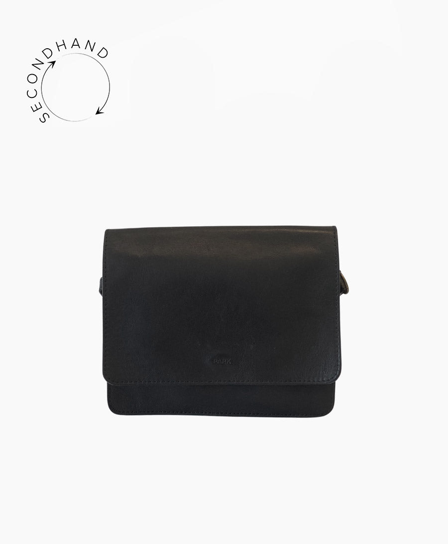 Schwarze Crossbody Bag aus Leder von PARK - Secondhand - PARK - clomes