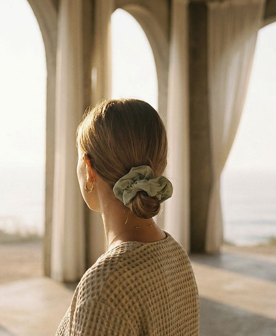 Grosses Scrunchie aus Seide / Lyocell - Salbei