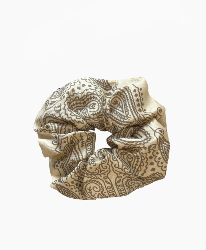 Scrunchie aus Seide "Minimal Bandana Silk Scrunchie" - Latte