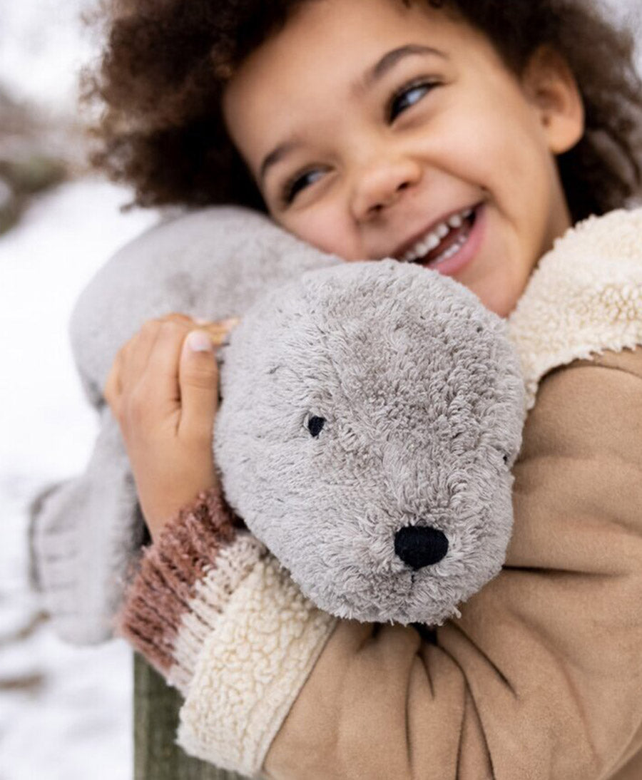 Robbe (gross) Kuscheltier & Wärmekissen - grau