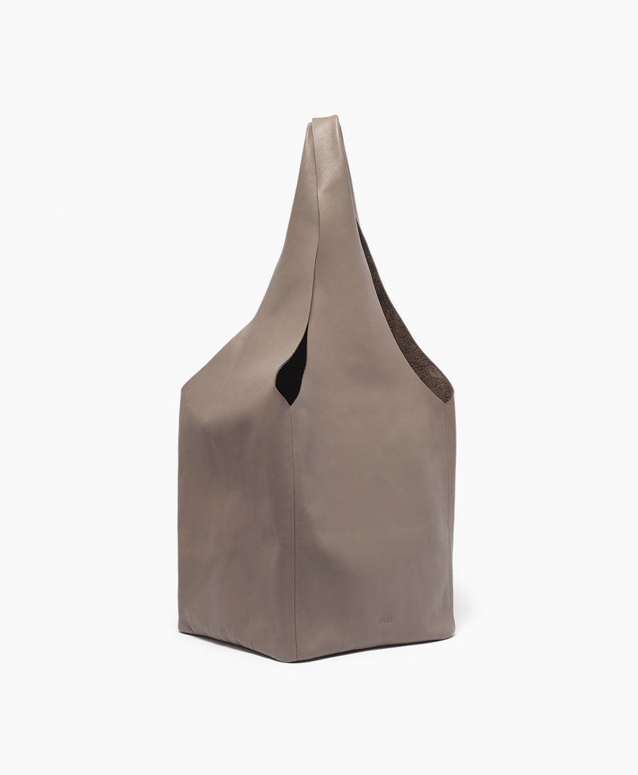 Quadratische Ledertasche Slouchy Bag - Clay