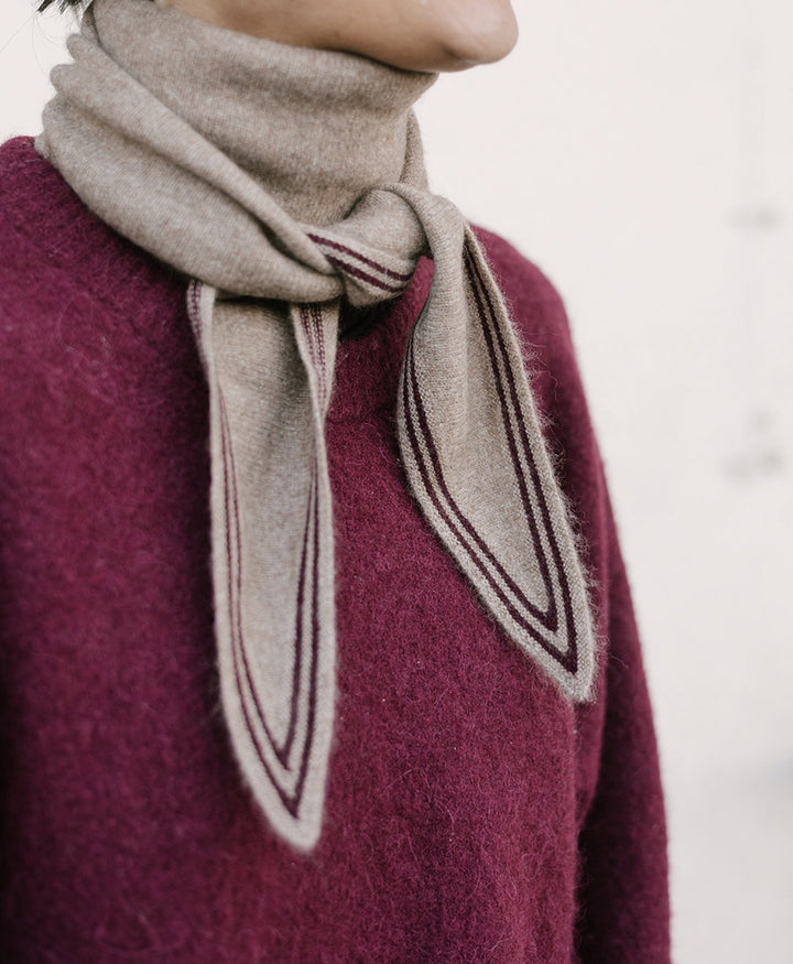 Kleiner Gestrickter Schal / Foulard aus Kaschmir - Beige / Rot