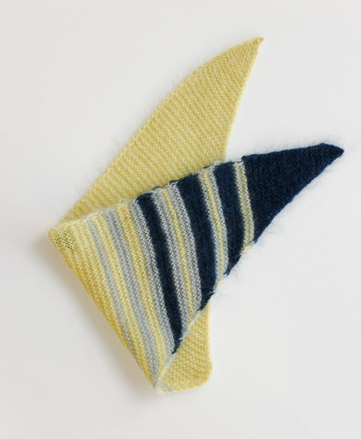 Dreiecksschal aus Strick - Ombre