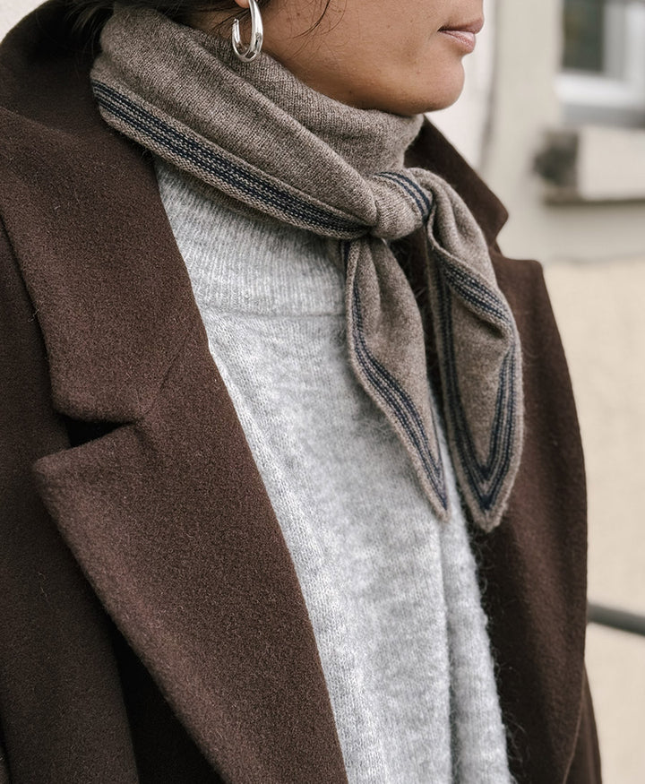 Kleiner Gestrickter Schal / Foulard aus Kaschmir - Braun / Blau