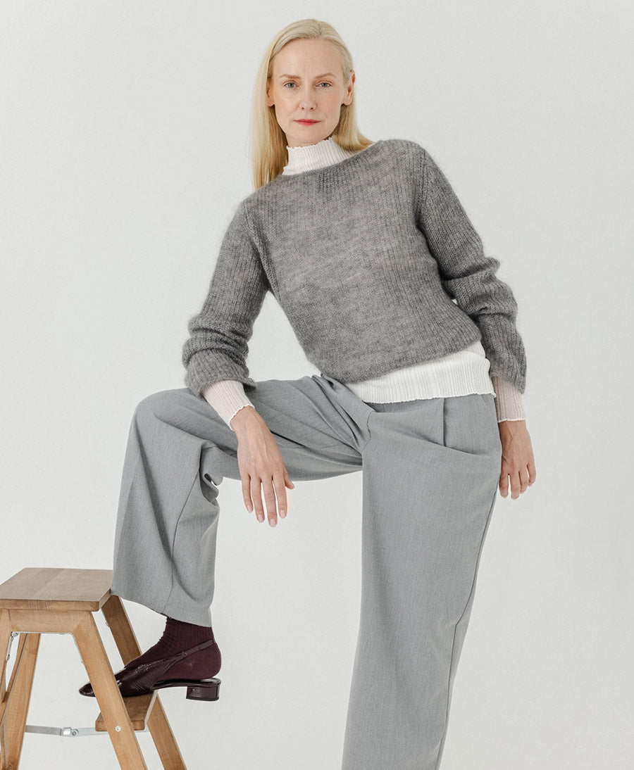 Kurzer Cardigan aus leichtem Strick - Grau