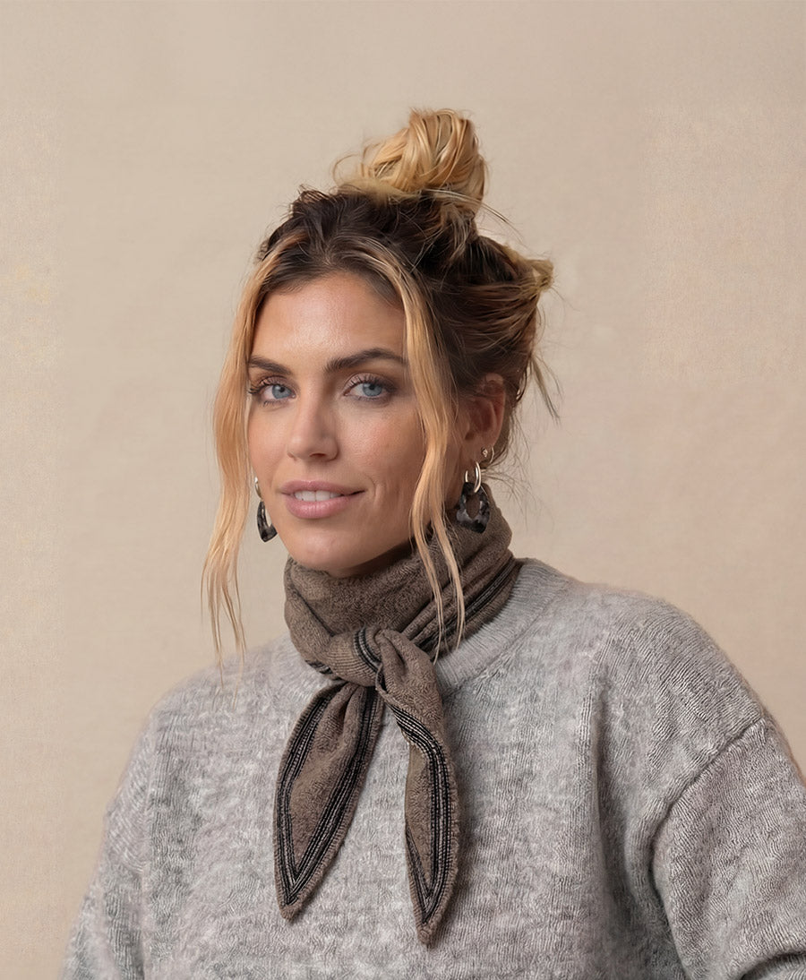 Kleiner Gestrickter Schal / Foulard aus Kaschmir - Braun / Blau