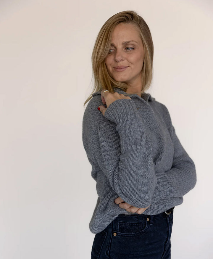 Strickpullover - V-Neck Sweater - Kaschmir - Grau