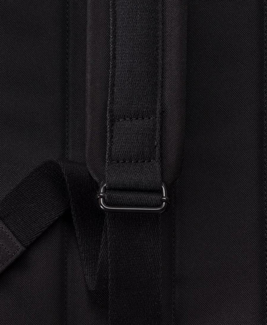 Veganer Rucksack "Jasper" Lotus Black - Ucon Acrobatics - clomes