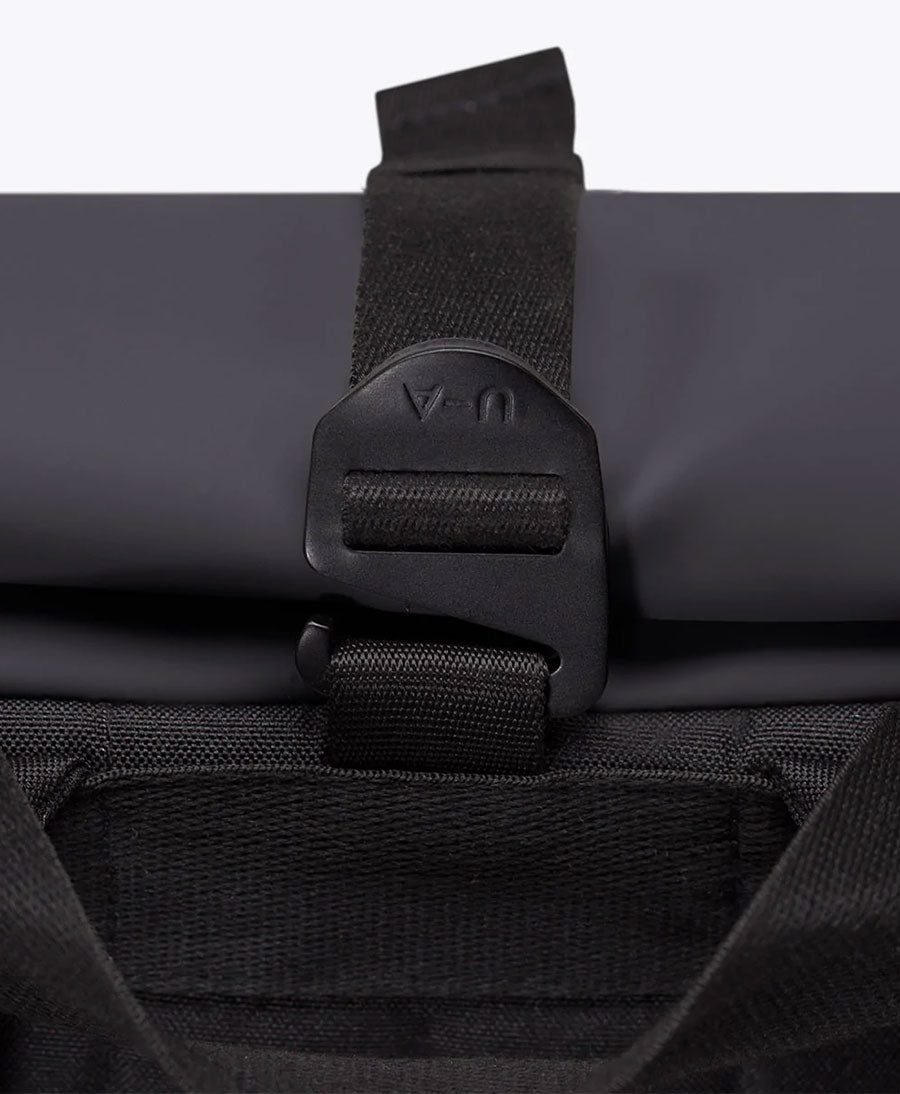 Veganer Rucksack "Vito" Medium Lotus Black - Ucon Acrobatics - clomes