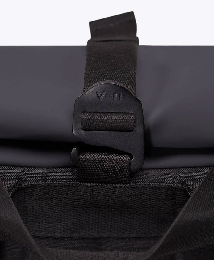 Veganer Rucksack "Vito" Medium Lotus Black - Ucon Acrobatics - clomes