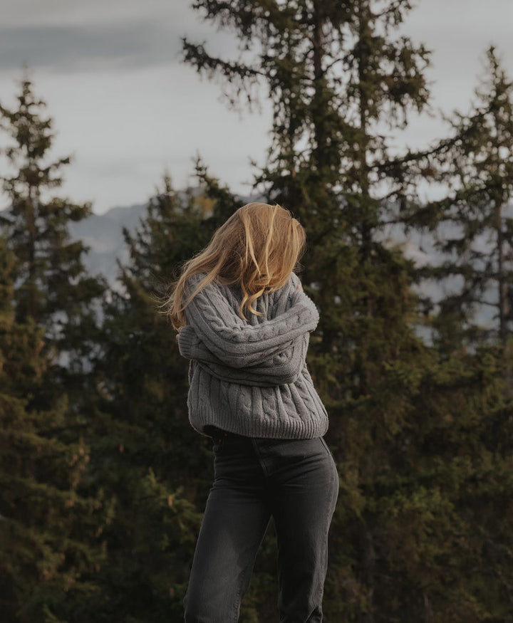 Strickpullover - Cable Knit Sweater - Kaschmir - Grau