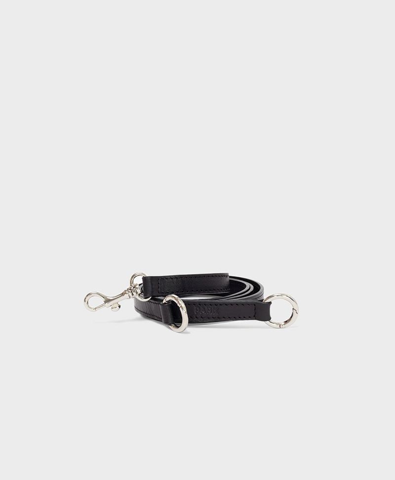 Schlüsselband aus Leder mit Karabiner schwarz / silber