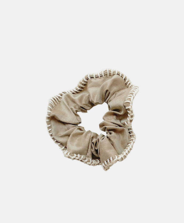 Medina Scrunchie aus Seide  - Pine