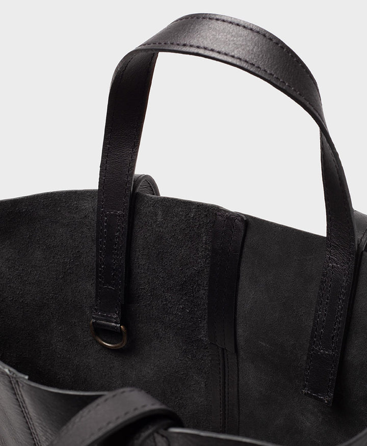 Schultertasche / Tragetasche SMALL Tote Bag aus schwarzem Leder