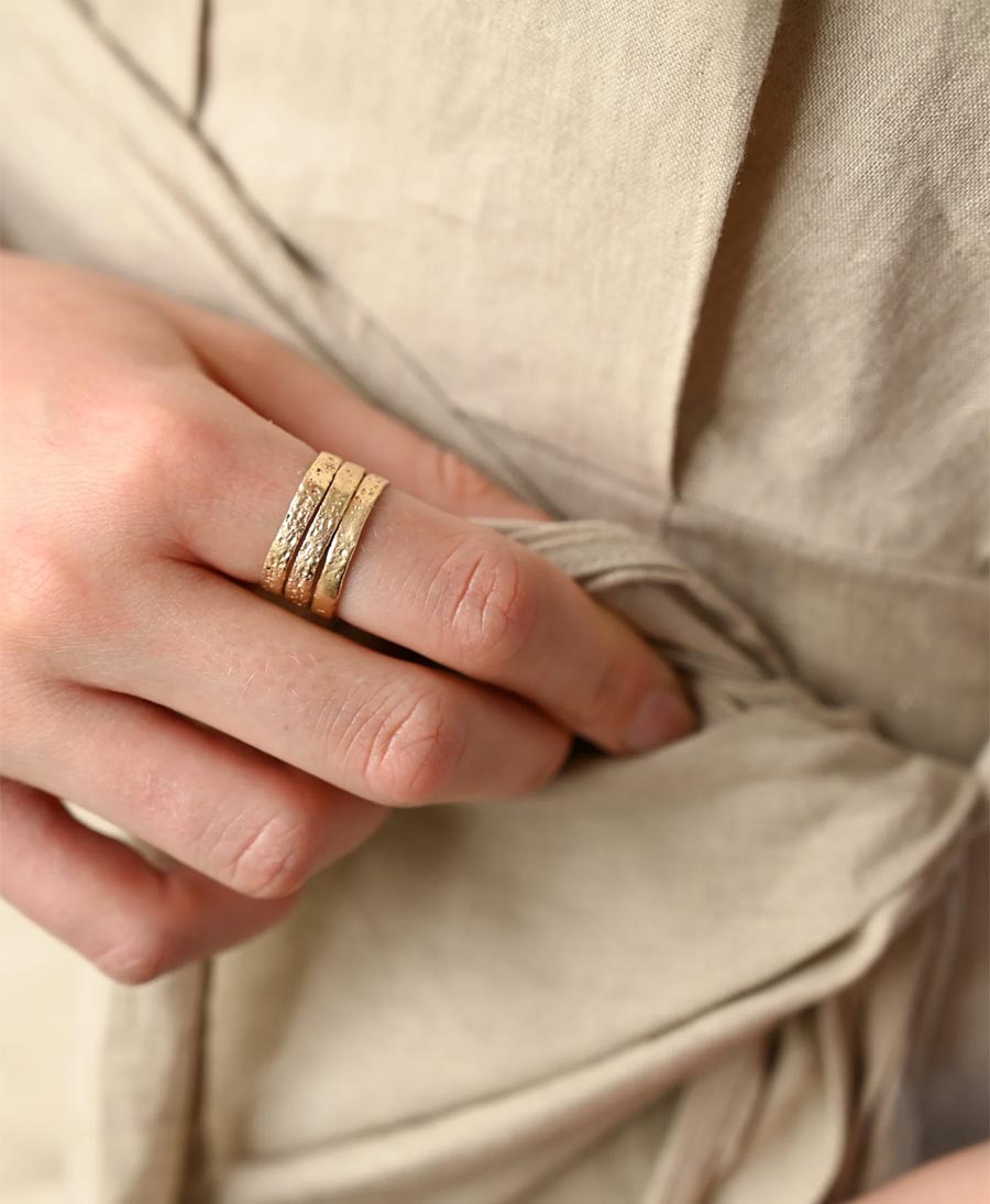 Fingerring Gold "Molten Stacking Ring"