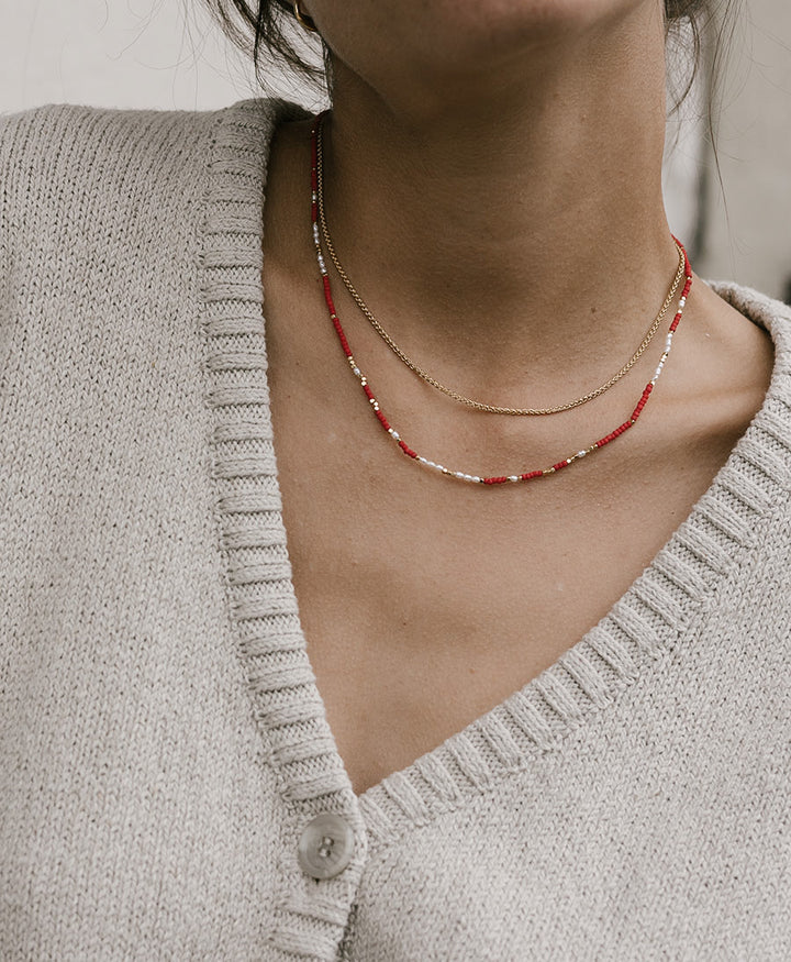 Rote Halskette mit Perlen - Mae Rouge Pearl